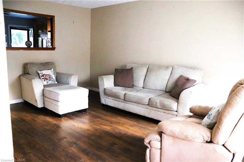348 Weir Street N Property Photo 6