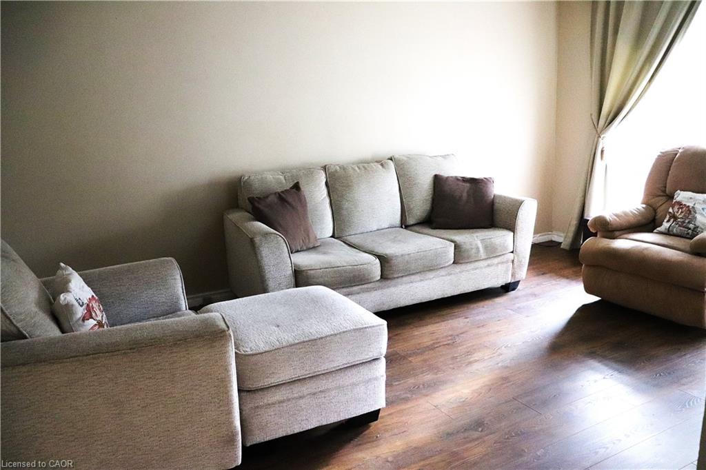 348 Weir Street N Property Photo 7