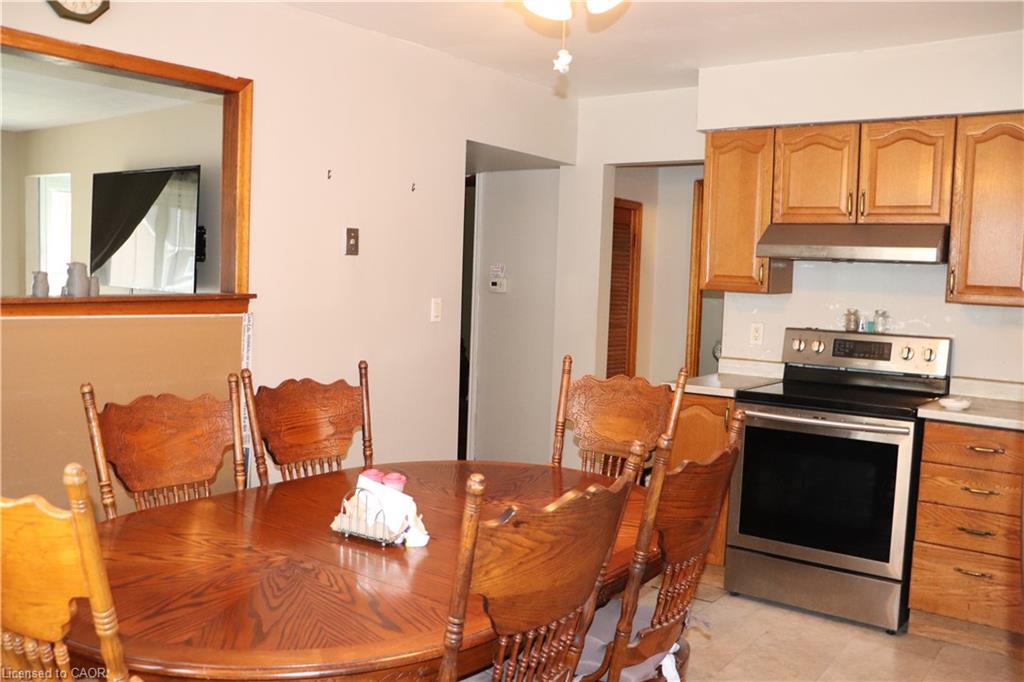 348 Weir Street N Property Photo 12