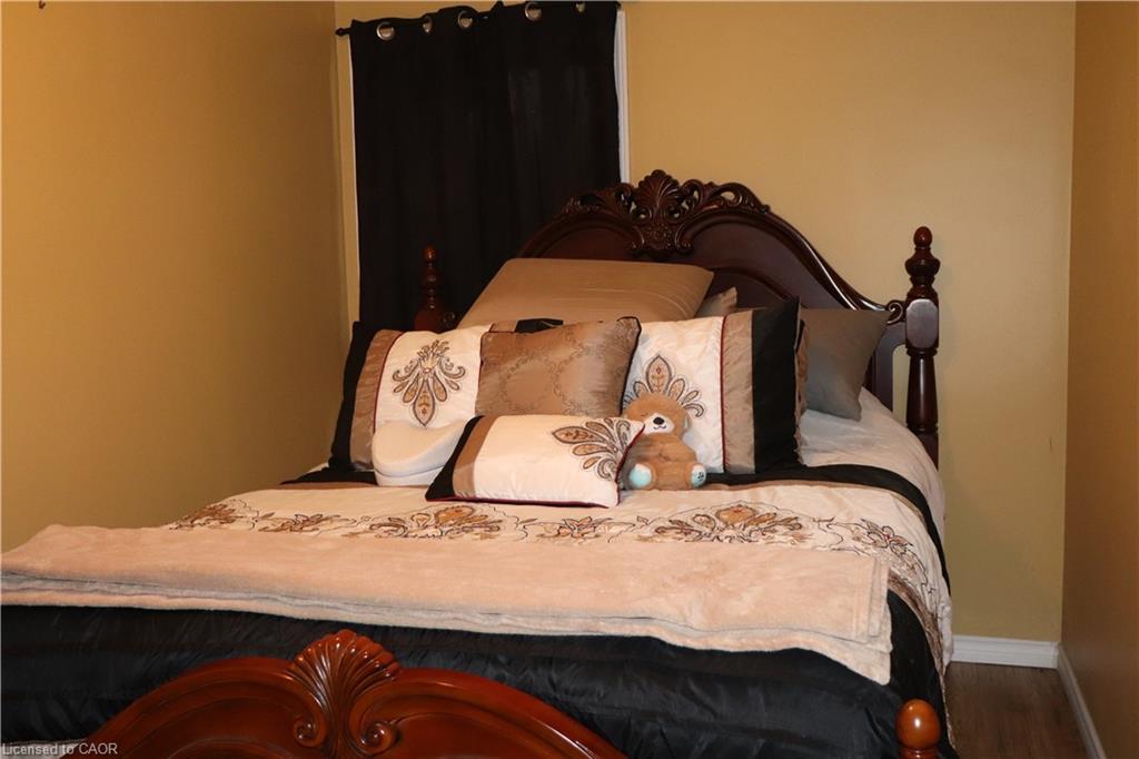 348 Weir Street N Property Photo 14