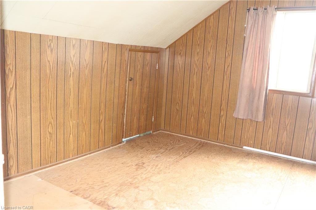 348 Weir Street N Property Photo 19