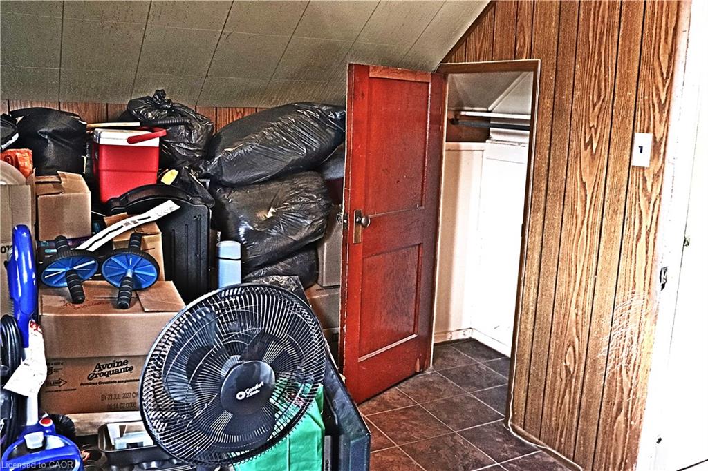 348 Weir Street N Property Photo 23