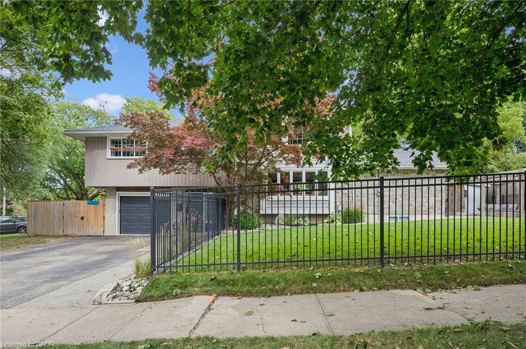 112 Margaret Avenue N Property Photo 1