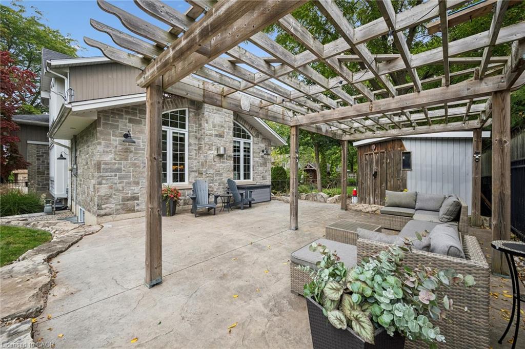112 Margaret Avenue N Property Photo 37