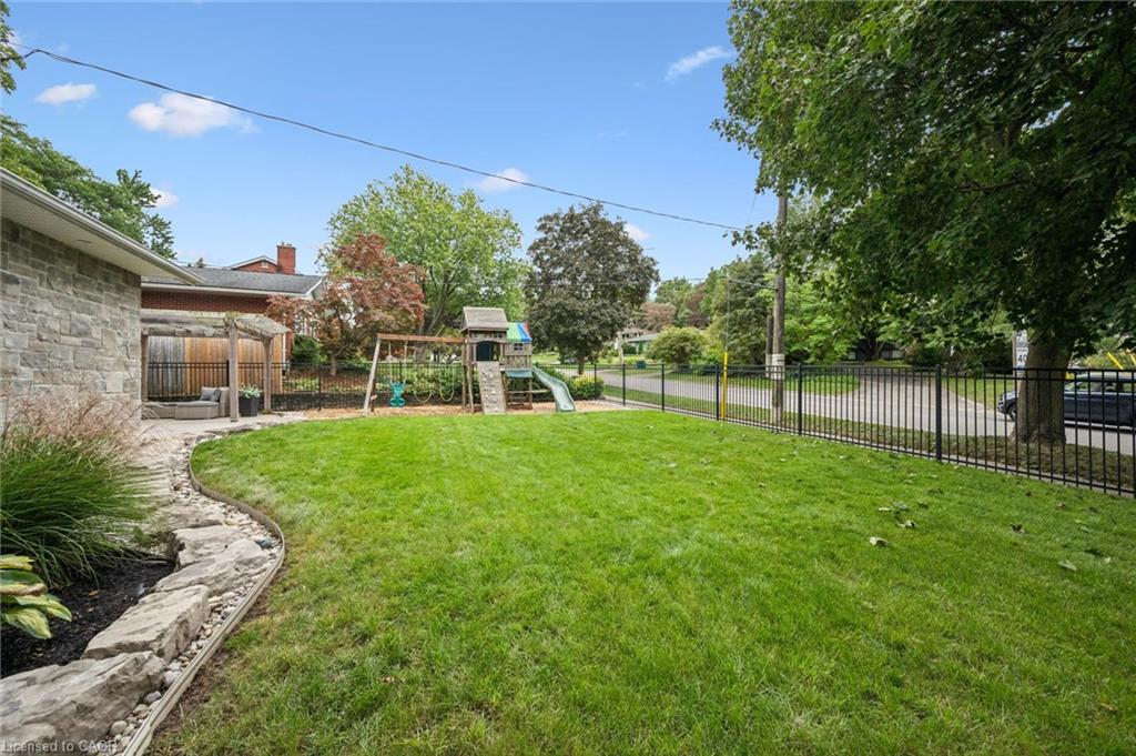 112 Margaret Avenue N Property Photo 40
