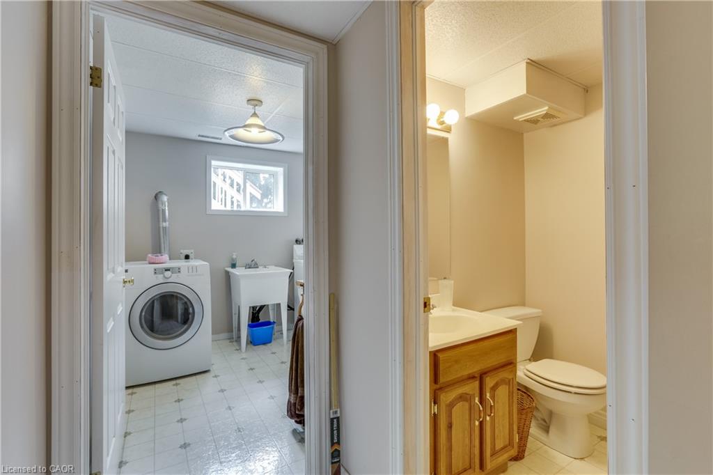41 Church Street W Property Photo 37