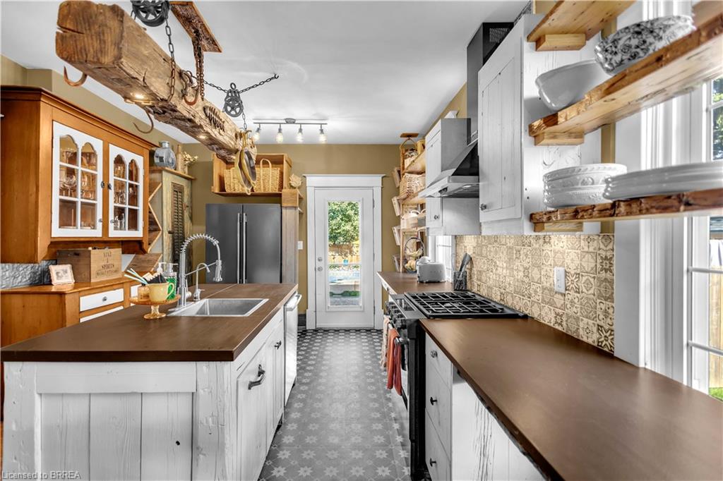 17 Alexander Avenue Property Photo 9