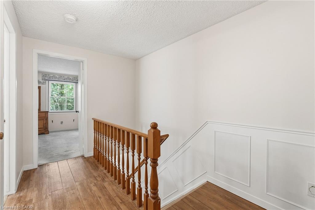 471 Knightsbridge Crescent Property Photo 26