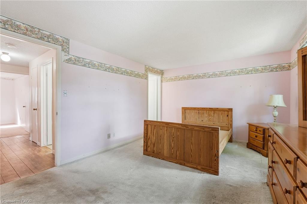 471 Knightsbridge Crescent Property Photo 28