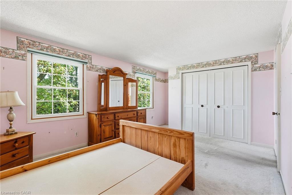 471 Knightsbridge Crescent Property Photo 29