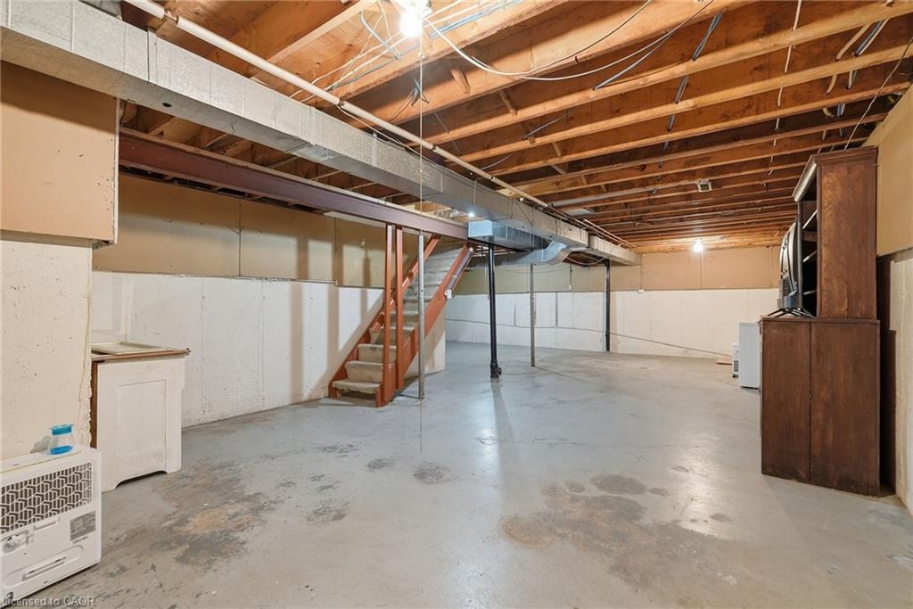 471 Knightsbridge Crescent Property Photo 40