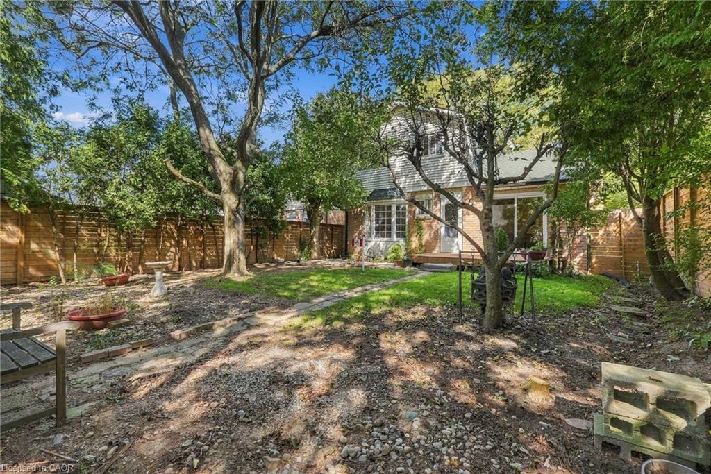 471 Knightsbridge Crescent Property Photo 46