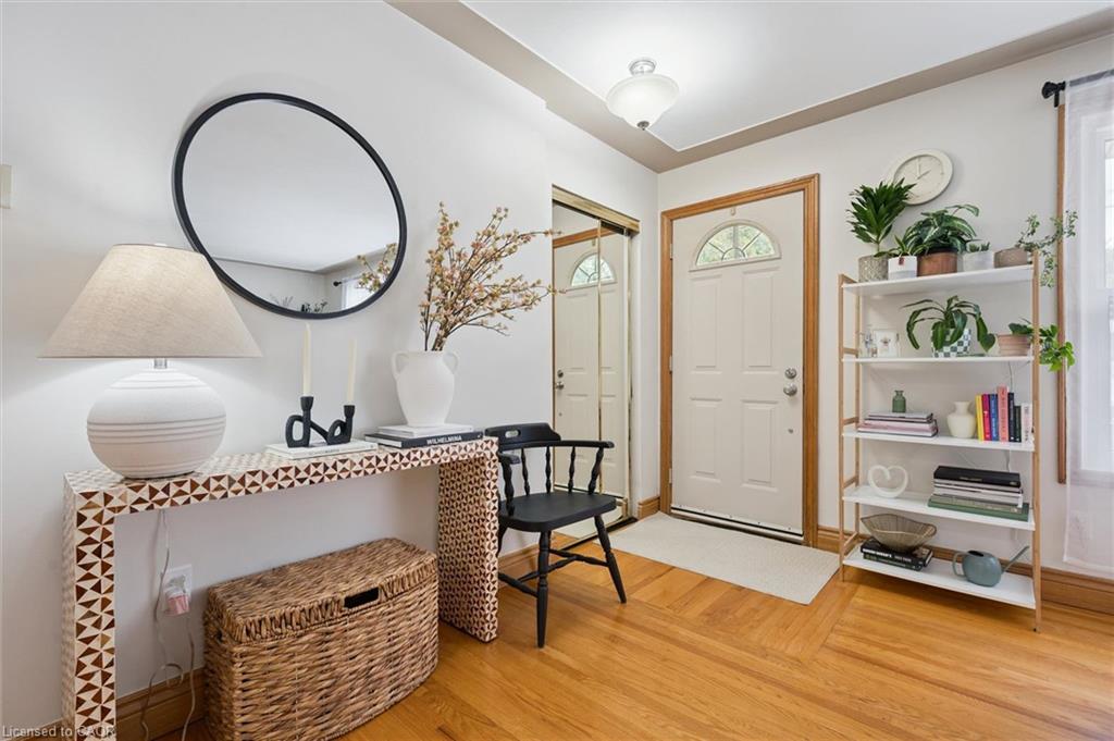 135 Bridge Street W Property Photo 6
