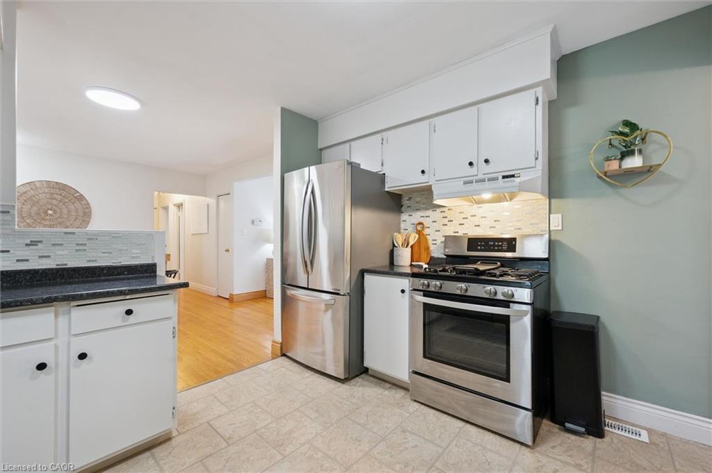 135 Bridge Street W Property Photo 16