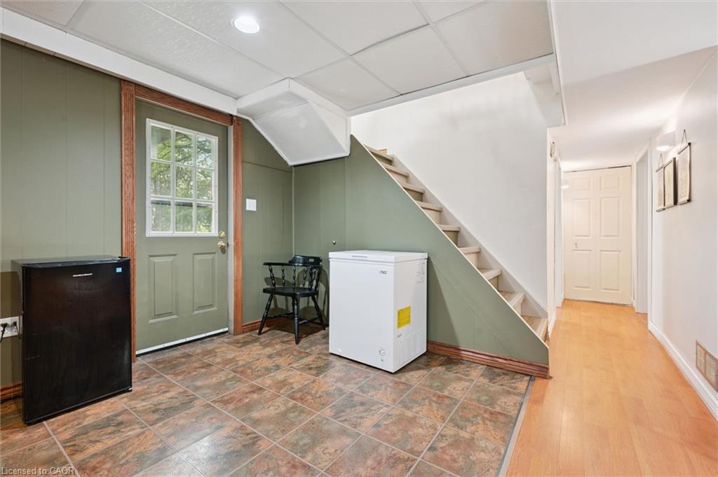 135 Bridge Street W Property Photo 28