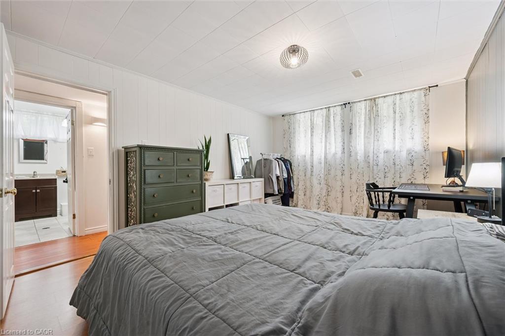 135 Bridge Street W Property Photo 30