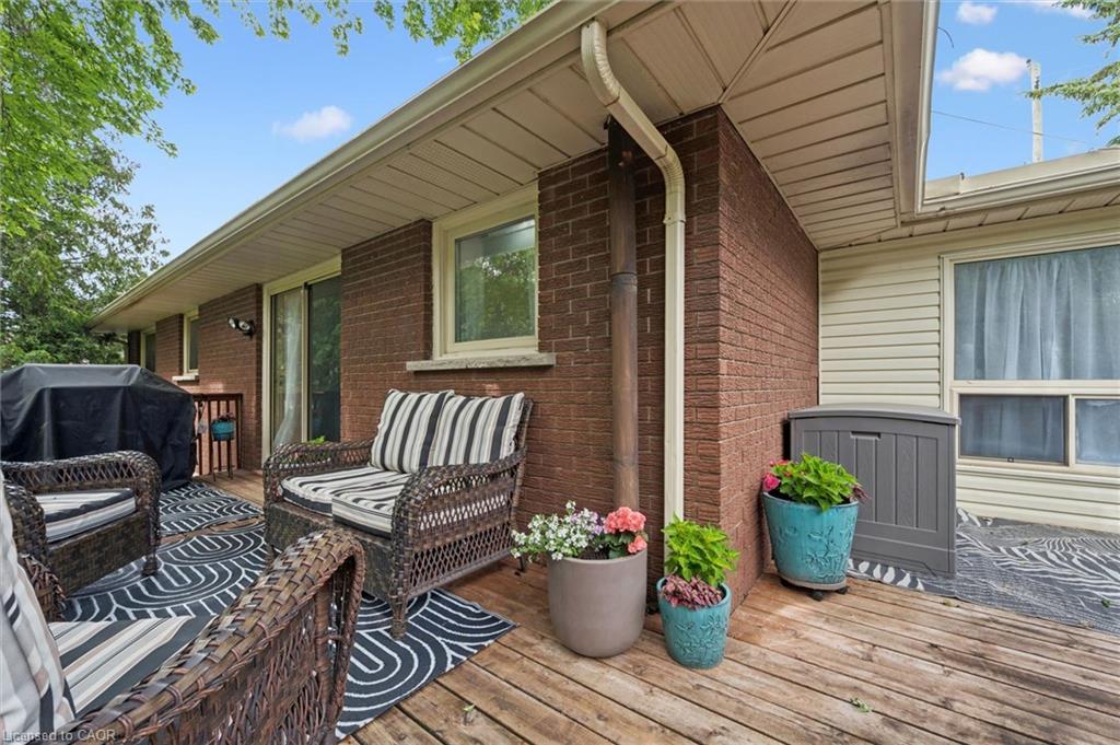 135 Bridge Street W Property Photo 34