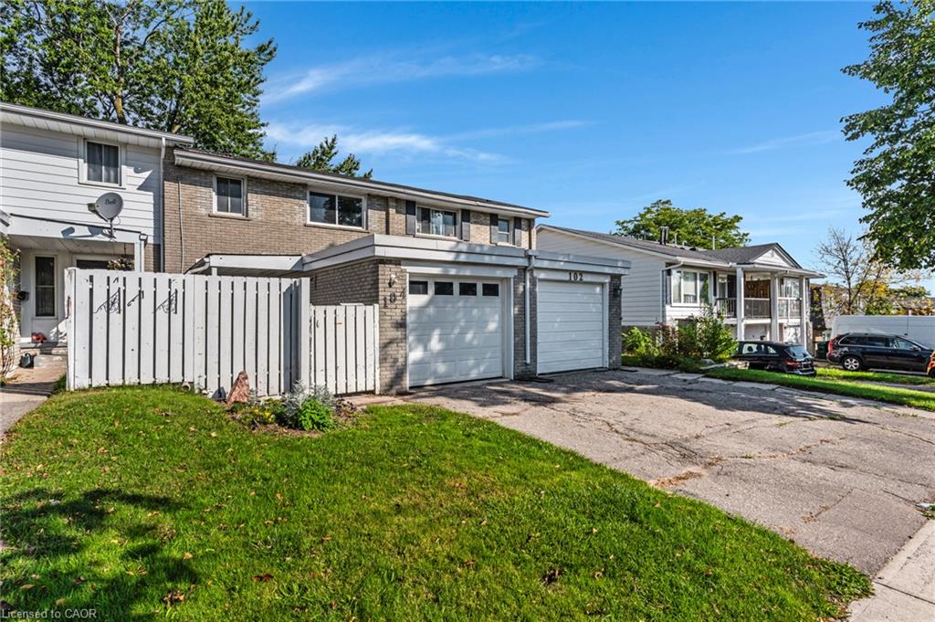 104 Ralgreen Crescent Property Photo 2