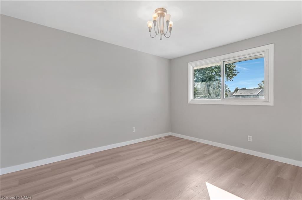 104 Ralgreen Crescent Property Photo 16