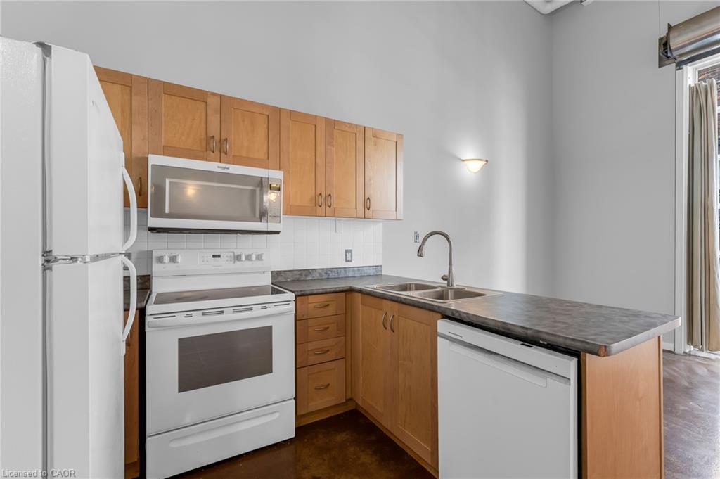 405-11 Rebecca Street Property Photo 2