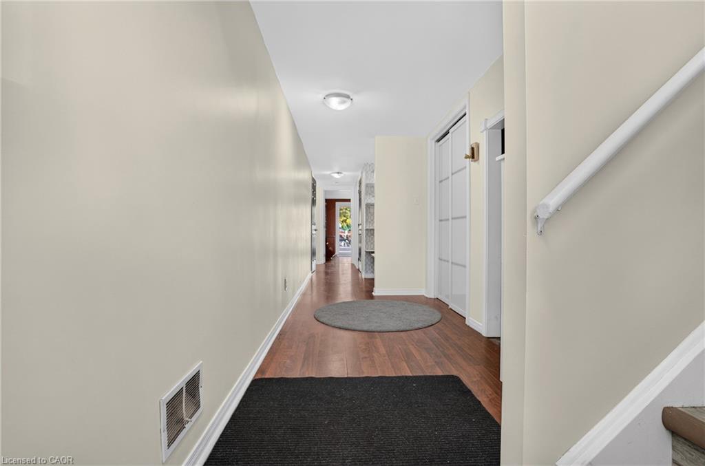 26 Huron Street Property Photo 8