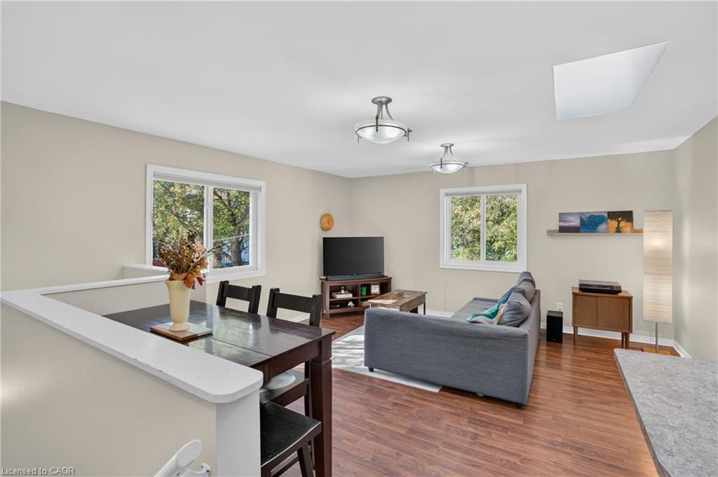 26 Huron Street Property Photo 10