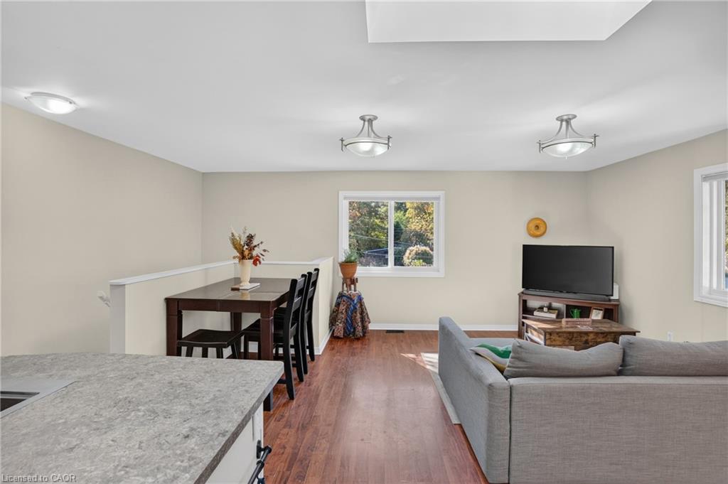 26 Huron Street Property Photo 11
