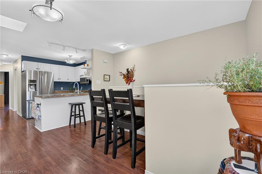 26 Huron Street Property Photo 17