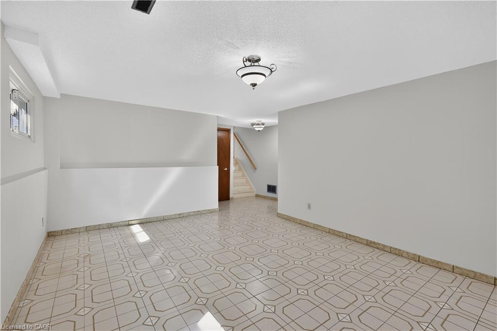 1633 Warren Drive Property Photo 22