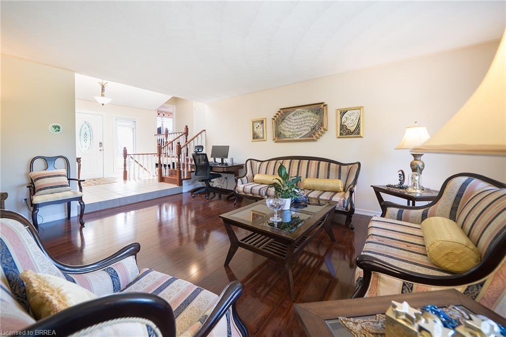 15 Fox Run Property Photo 9