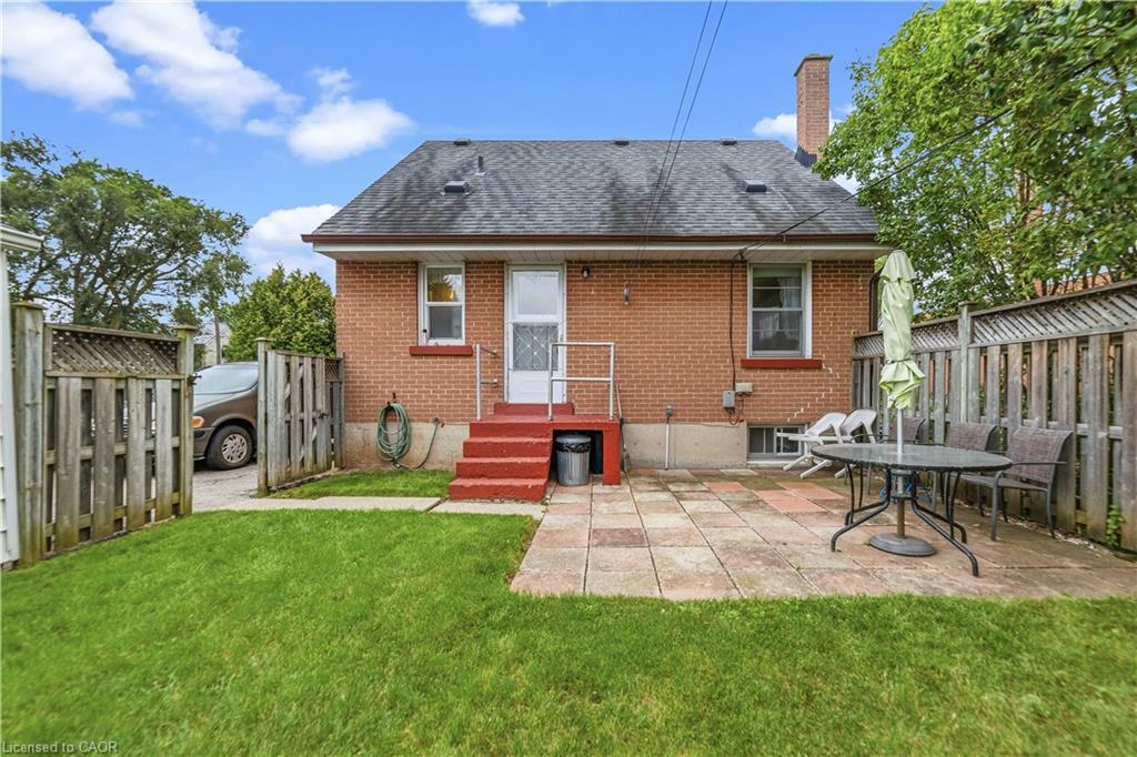 243 Jennings Crescent Property Photo 21