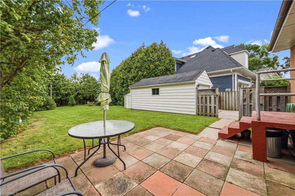 243 Jennings Crescent Property Photo 22