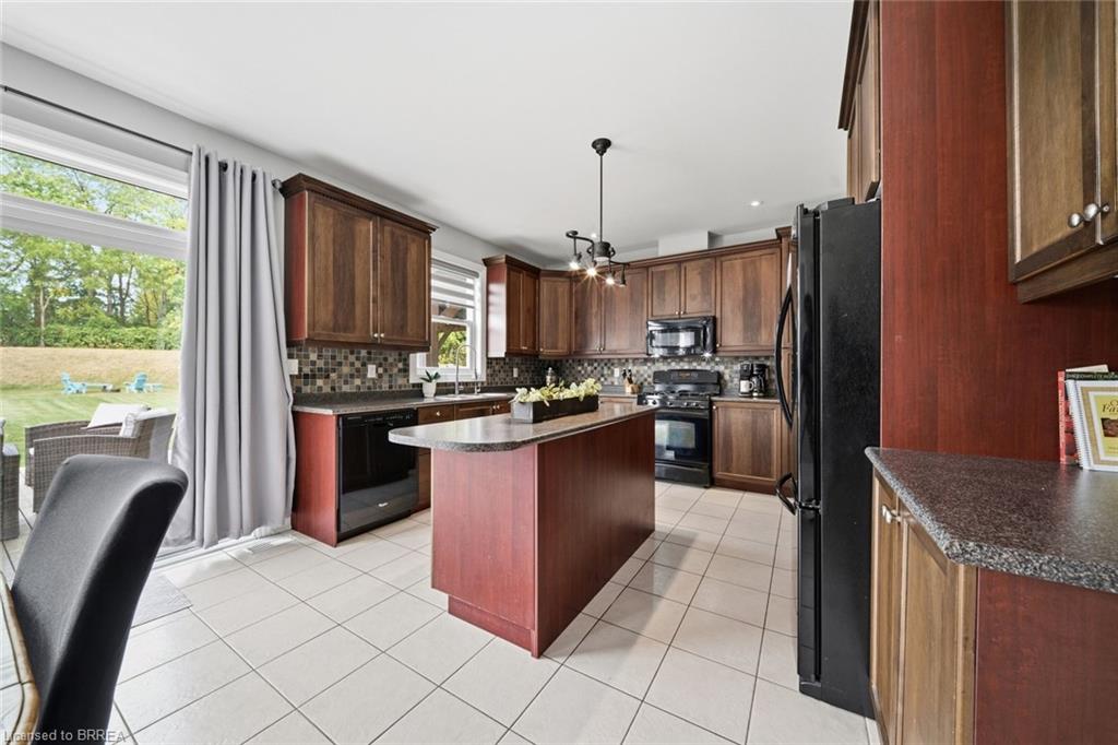 5 Hoodless Court Property Photo 13