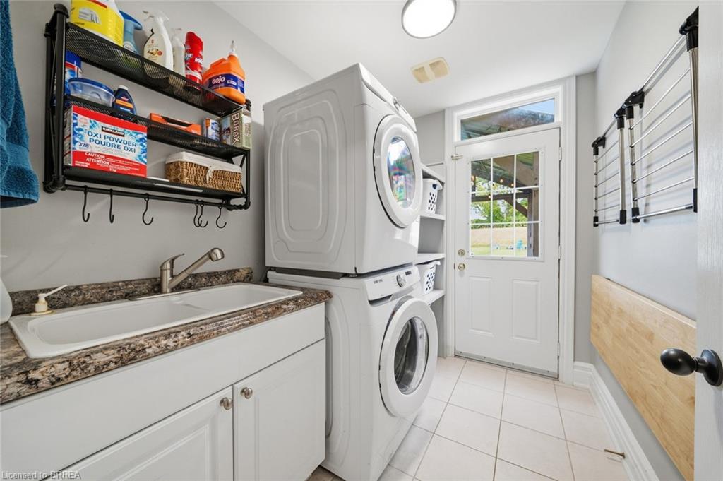 5 Hoodless Court Property Photo 17