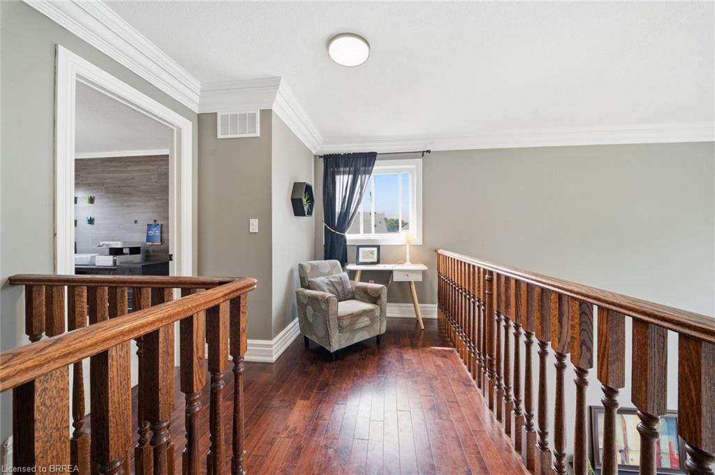 5 Hoodless Court Property Photo 21