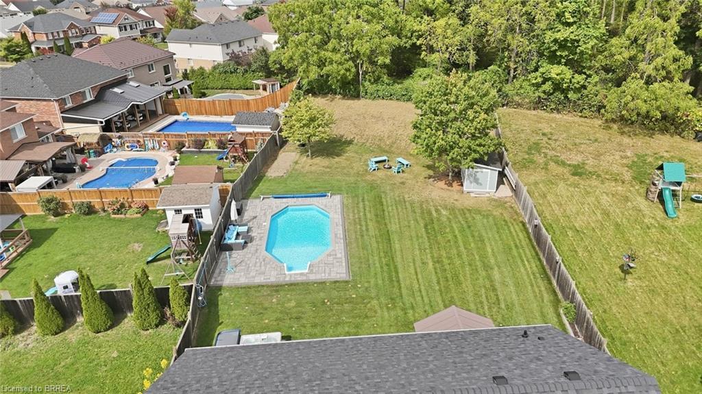5 Hoodless Court Property Photo 25