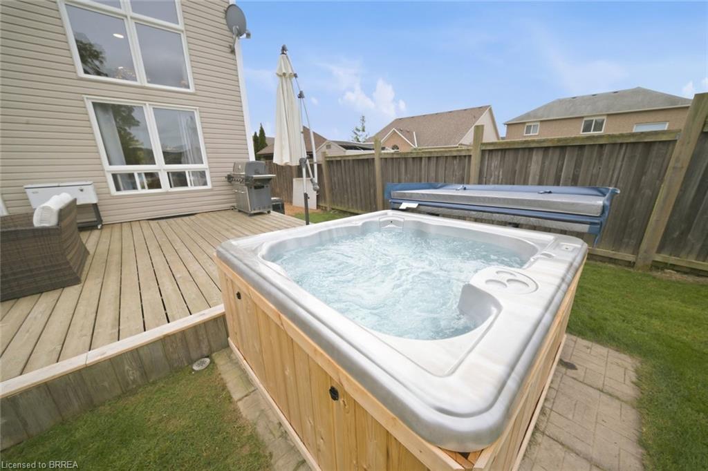 5 Hoodless Court Property Photo 29