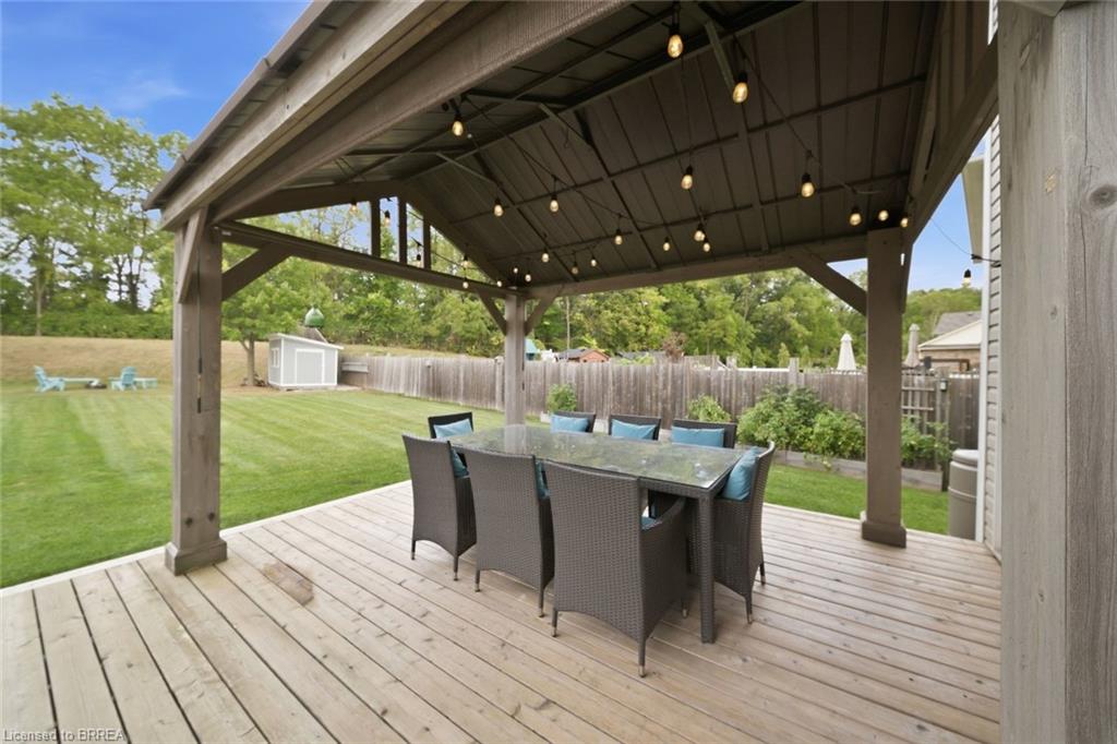 5 Hoodless Court Property Photo 32