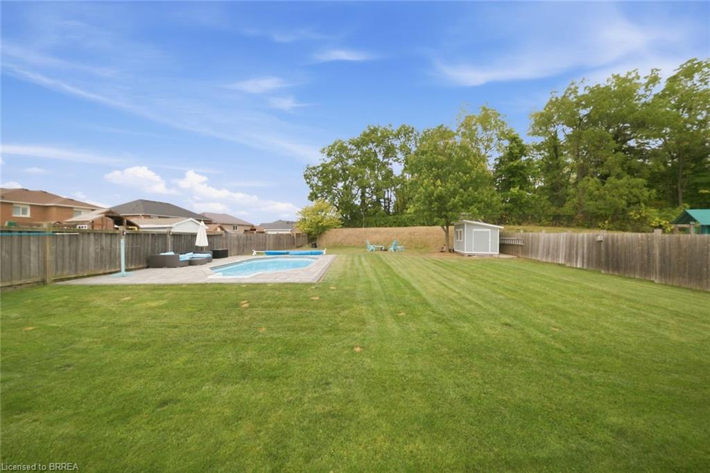 5 Hoodless Court Property Photo 33