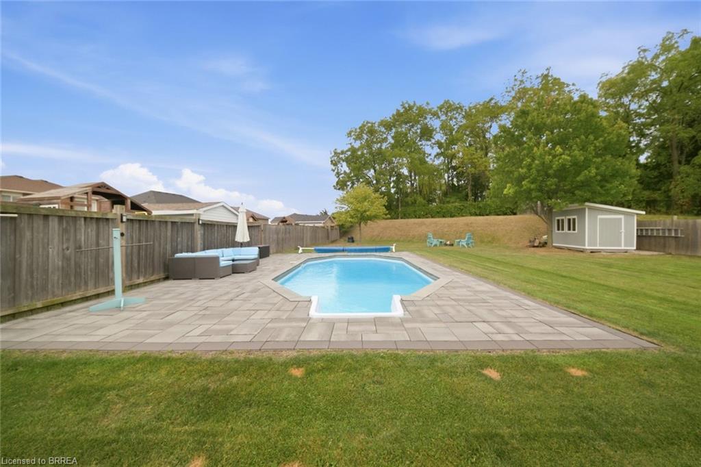 5 Hoodless Court Property Photo 34