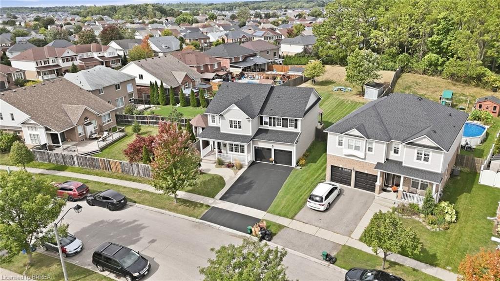 5 Hoodless Court Property Photo 41