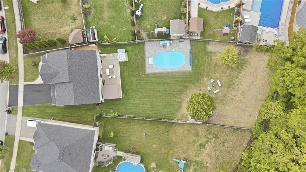 5 Hoodless Court Property Photo 42