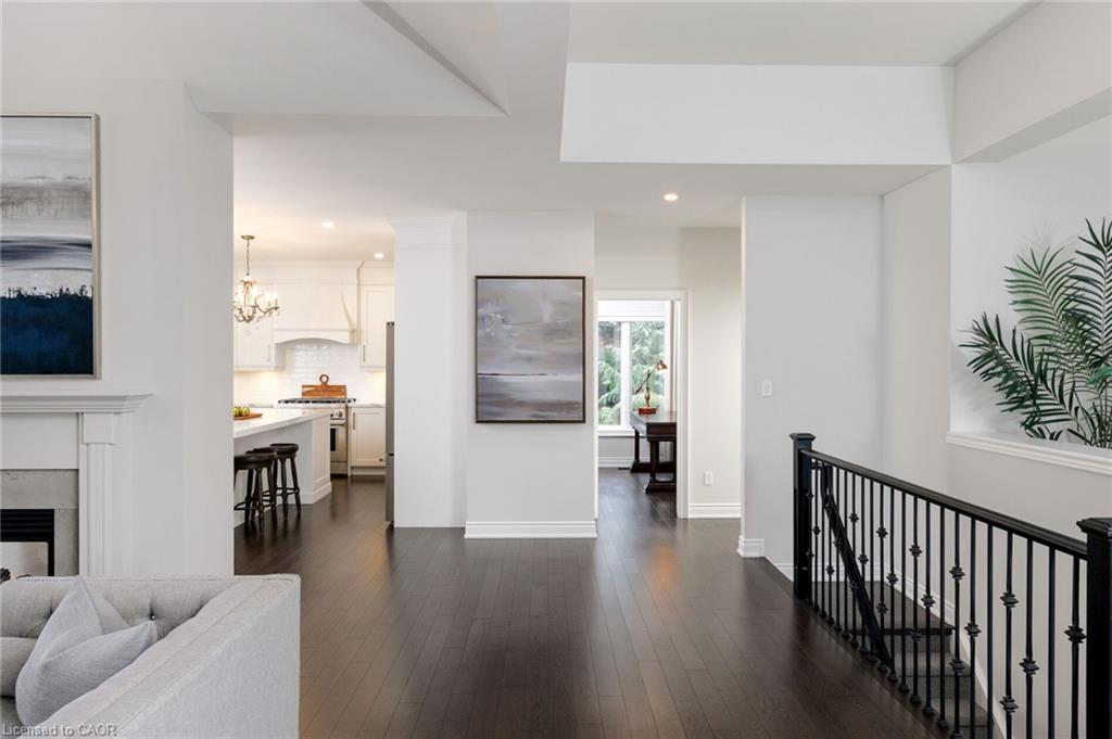 32 Parkshore Place Property Photo 13
