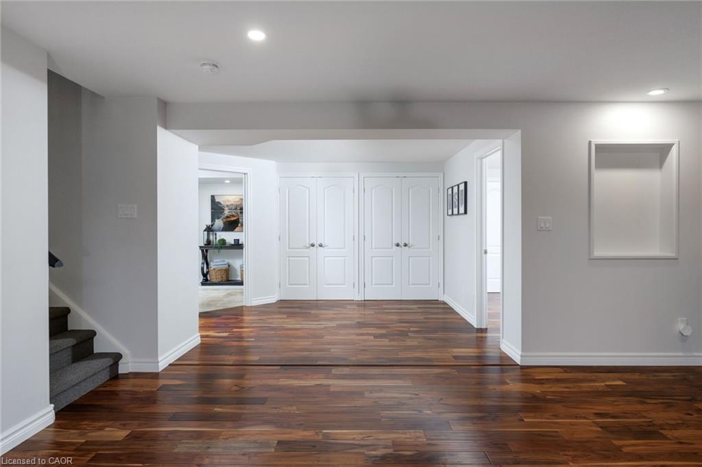 32 Parkshore Place Property Photo 31