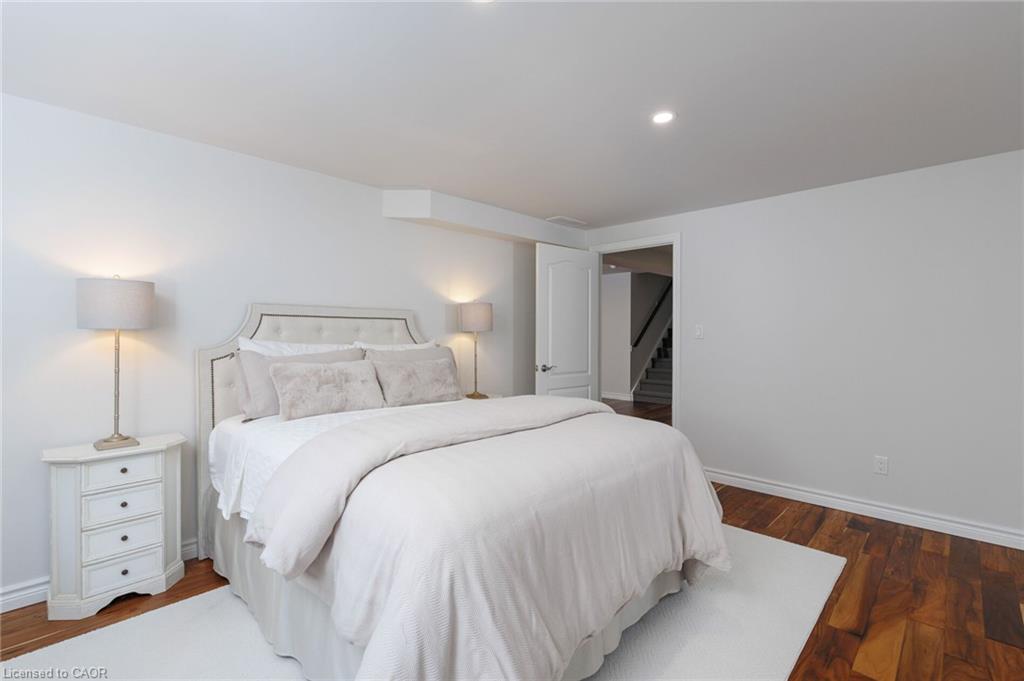 32 Parkshore Place Property Photo 33