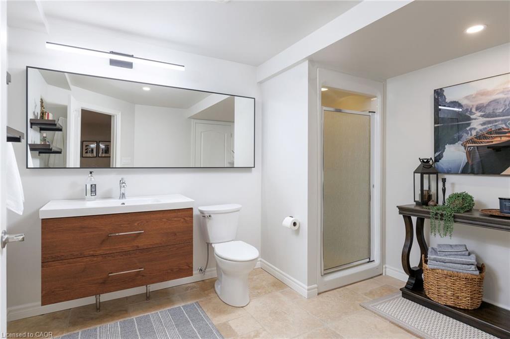 32 Parkshore Place Property Photo 34
