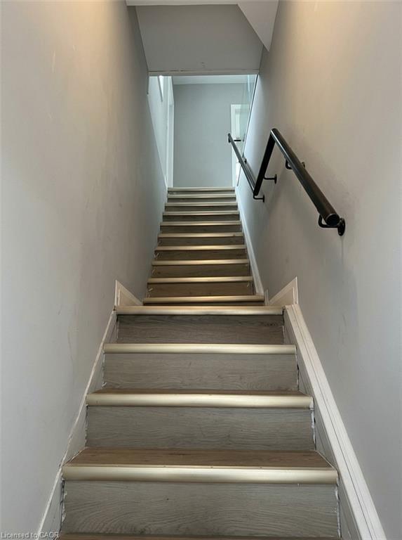 302 Queenston Road Property Photo 2