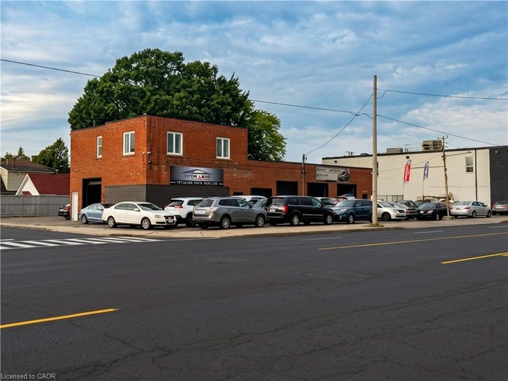 302 Queenston Road Property Photo 9