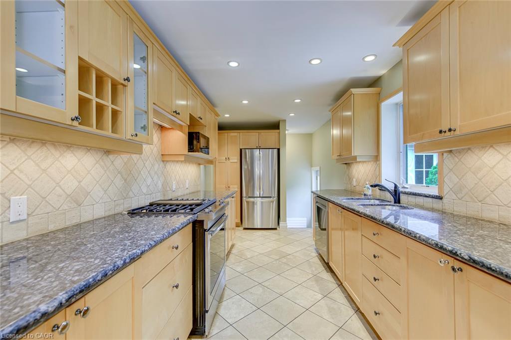 281 Pinehurst Drive Property Photo 12