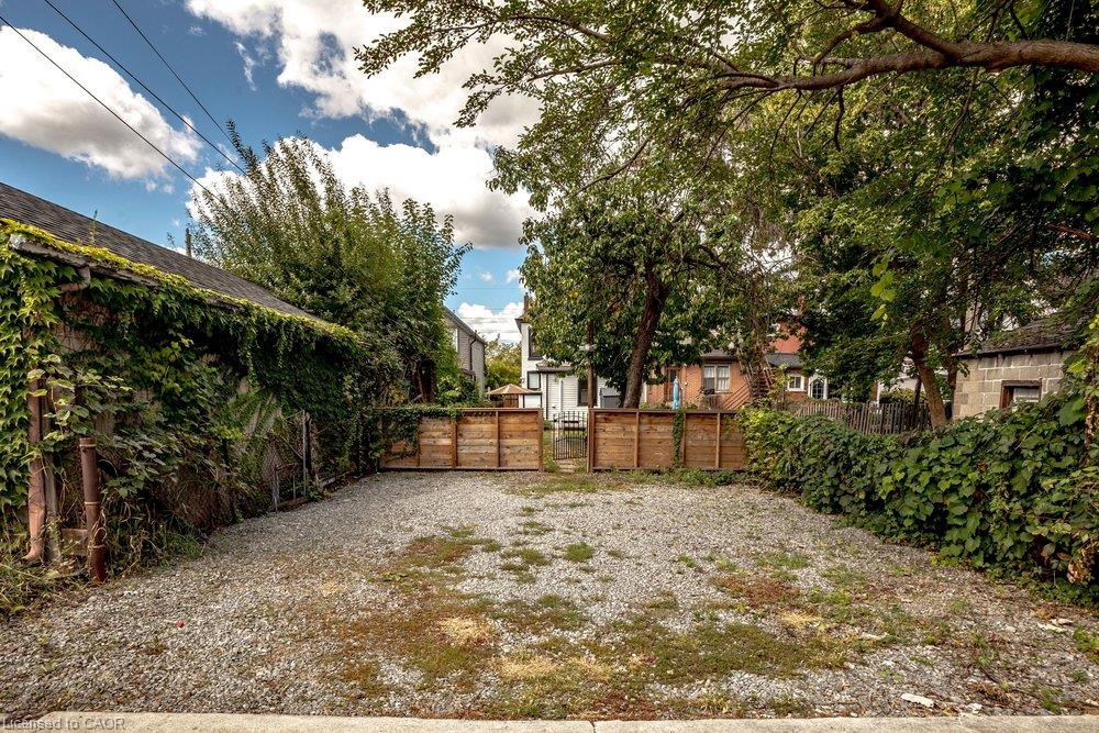 212 Gibson Avenue Property Photo 38
